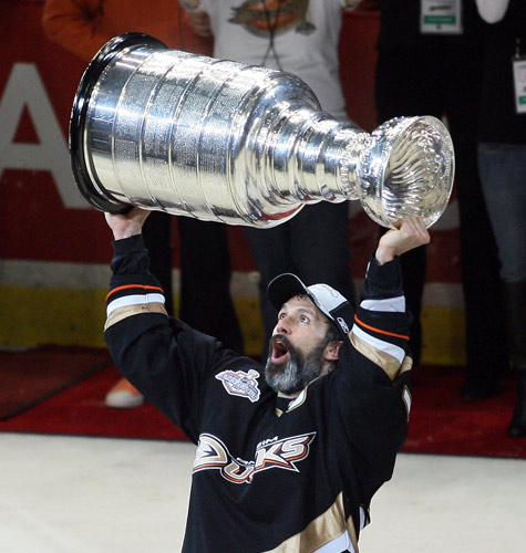 6 Great Non-Hockey Quotes From Retired Anaheim Ducks Captain Scott